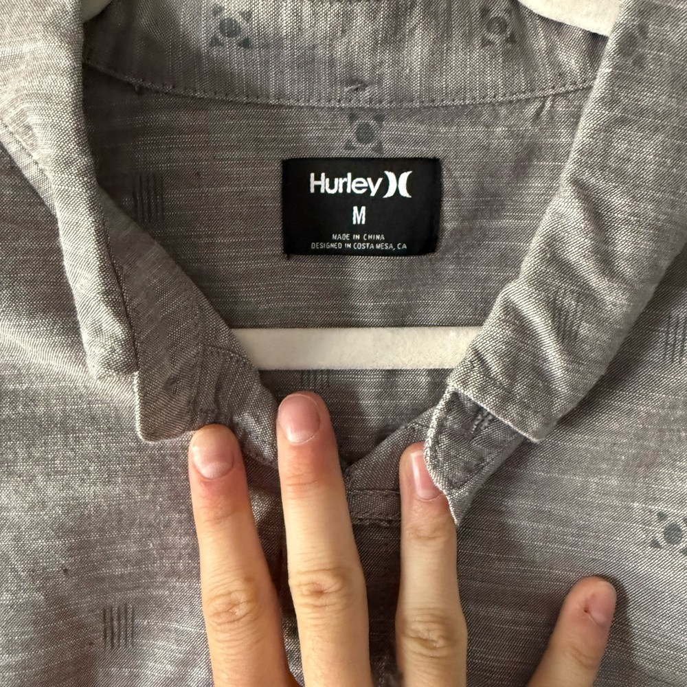 NWOT Hurley Men’s Grey One and Only Palm Trip Button Down Shirt - Picture 5 of 11